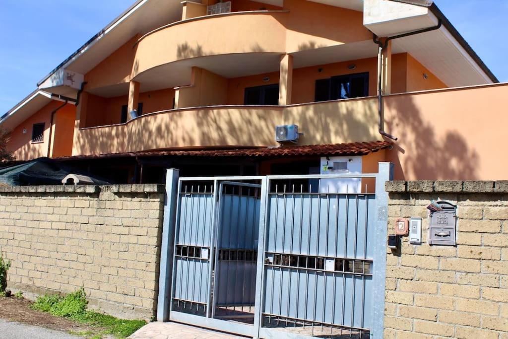 The Garden House Fco, Self Check In And Free Private Parking Apartment Fiumicino Luaran gambar