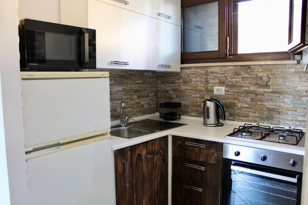 The Garden House Fco, Self Check In And Free Private Parking Apartment Fiumicino Luaran gambar